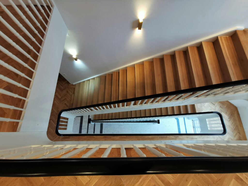 Sindal Trappen's banner